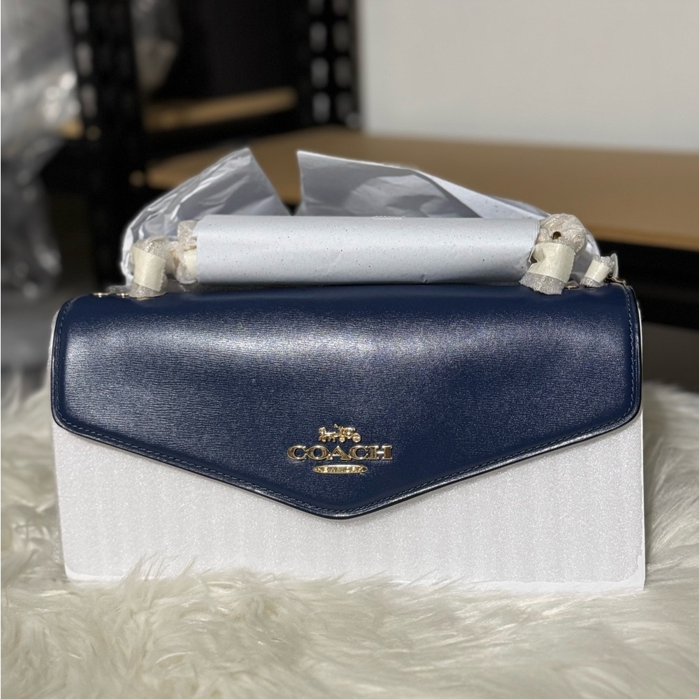 Klare Envelope Crossbody Bag